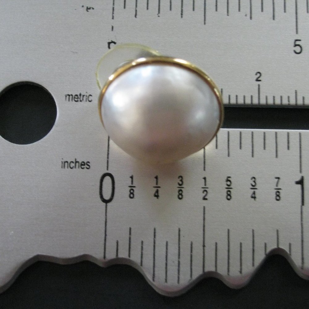 Mabe Pearl Earrings 14kt Gold - Picture 2 of 3